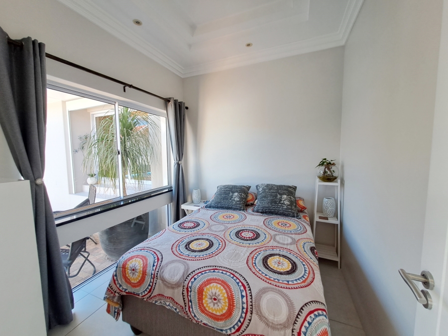 4 Bedroom Property for Sale in Steynsrust Western Cape